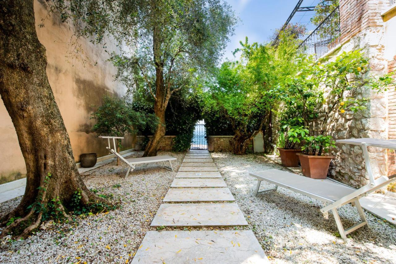 Villa Le Terrazze Torri Del Benaco Luaran gambar